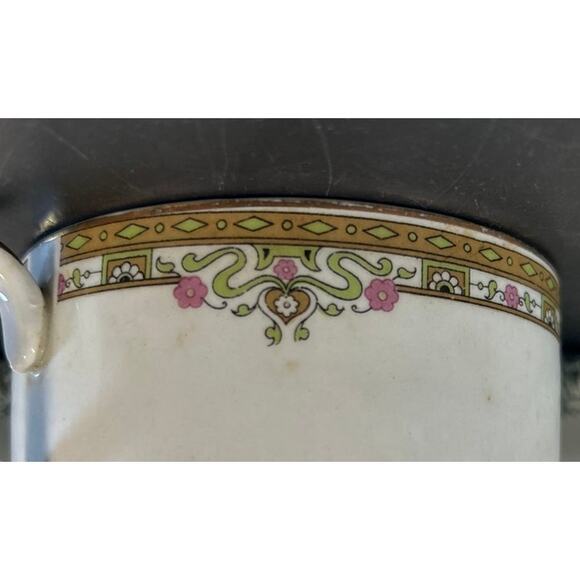 Art Nuevo Tea Cup & 2 Saucers Johnson Bros. England Porcelain - Picture 7 of 12